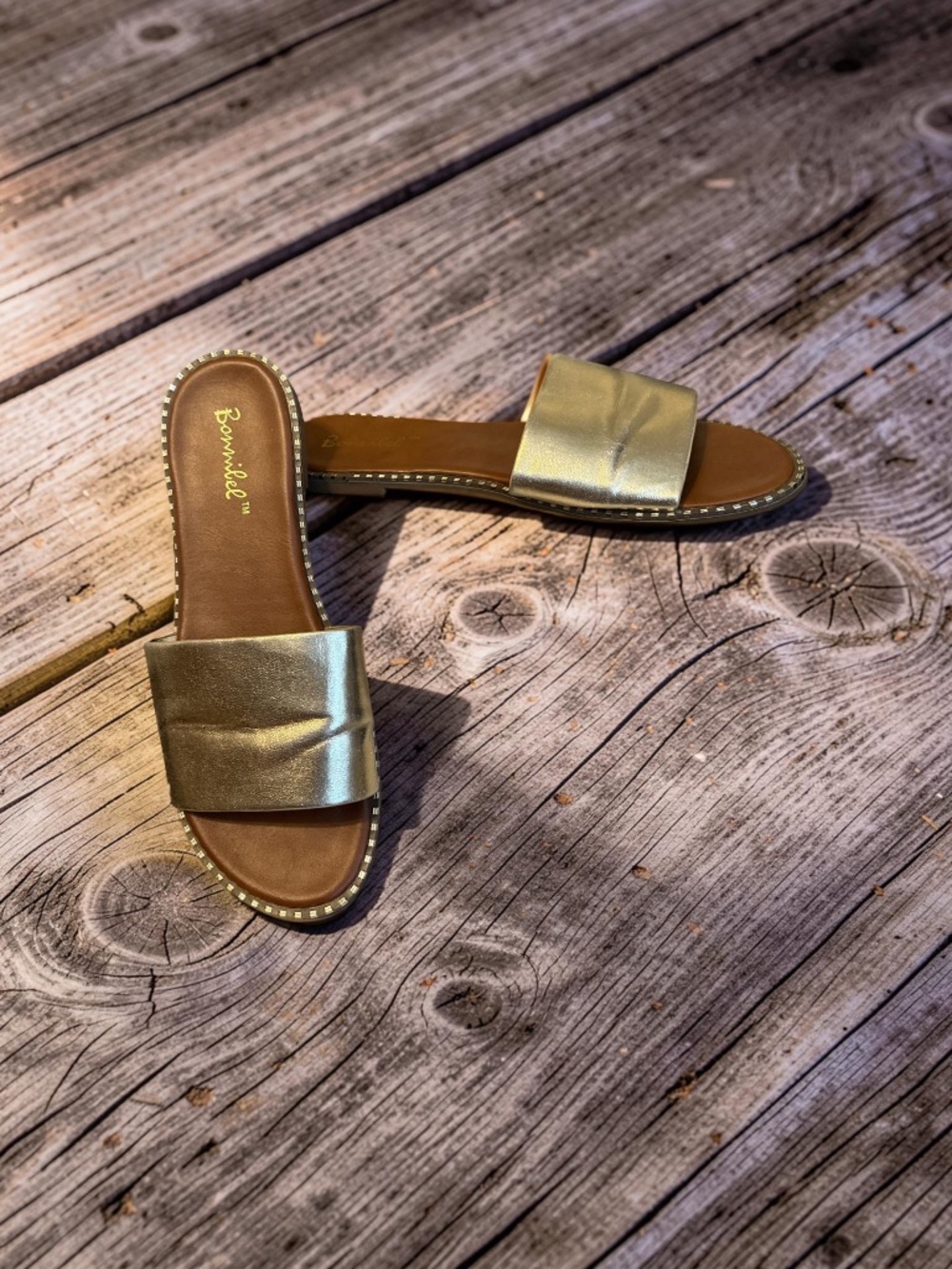 Gold Flat Sliders
